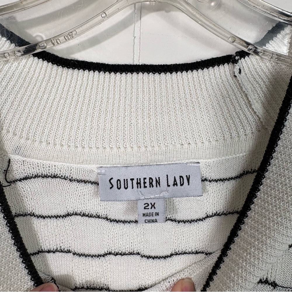Southern Lady White Black Geometric 3D Knit Mock Neck Sweater 2X Plus Size XXL - Picture 3 of 4